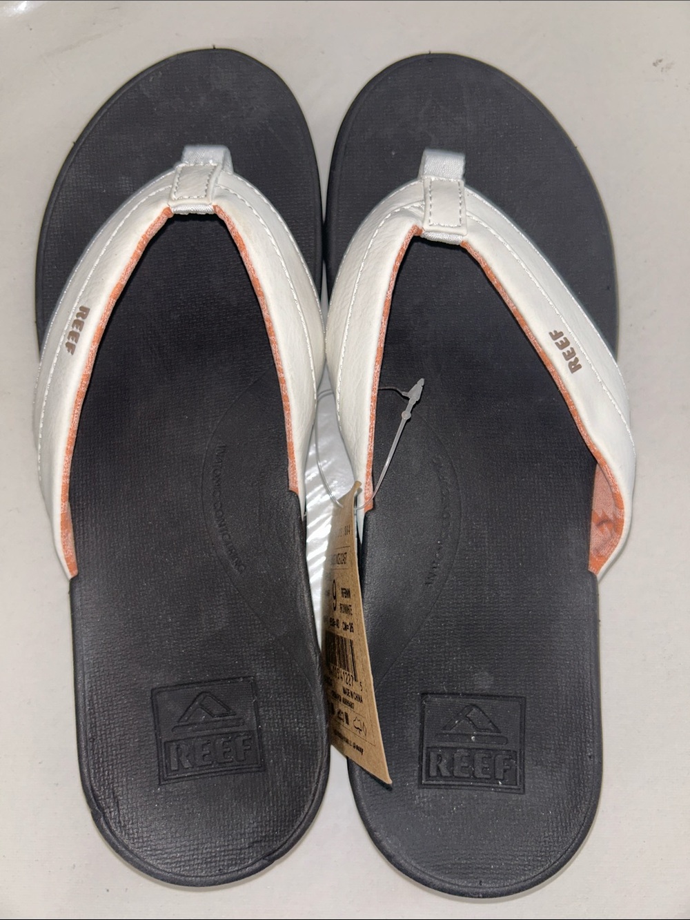 NWT REEF Womans Ortho-Bounce White and Brown Vegan Leather Coast Flip Flops